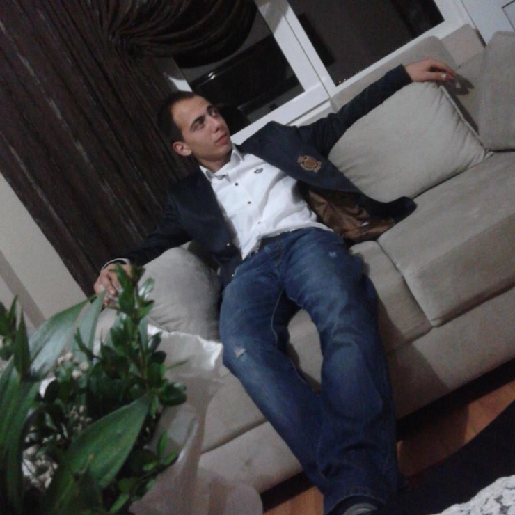 Üzerine Yüzlerce Kiloluk Demir Sac Düşen İşçi Yaralandı