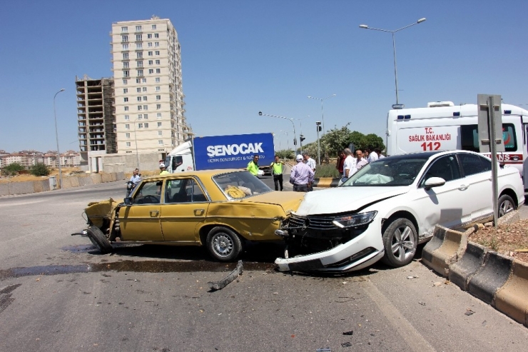 Kilis’te Trafik Kazası: 2 Yaralı