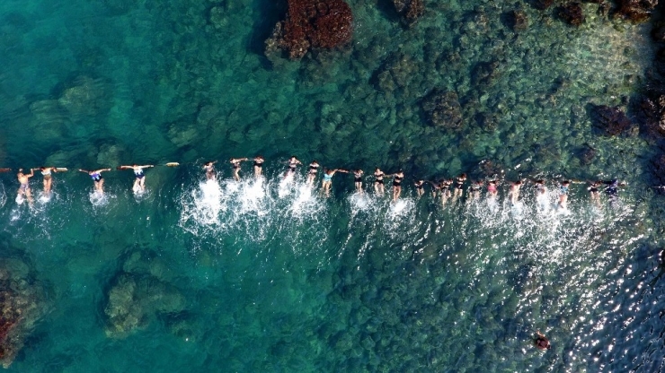 Yıldız Takım Antrenmanı Denizde Yaptı