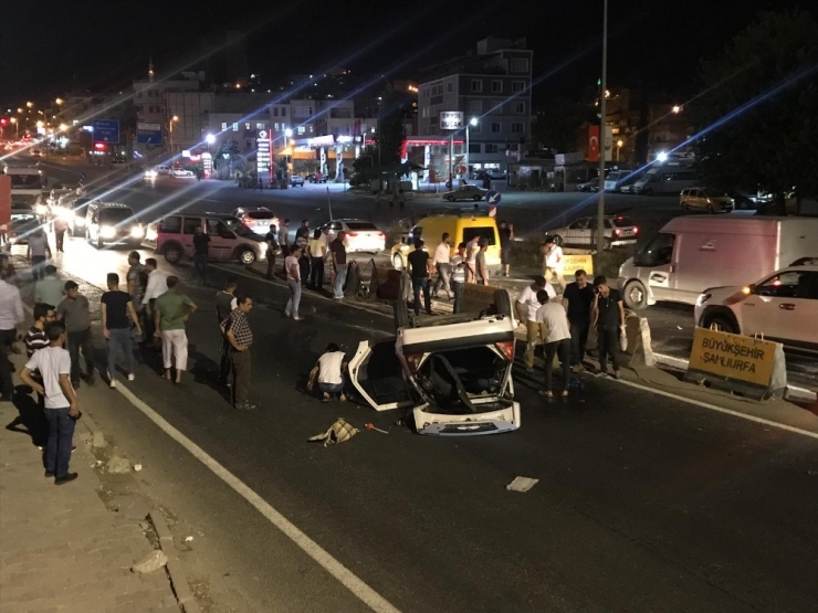 Otomobil Takla Attı: 4 Yaralı