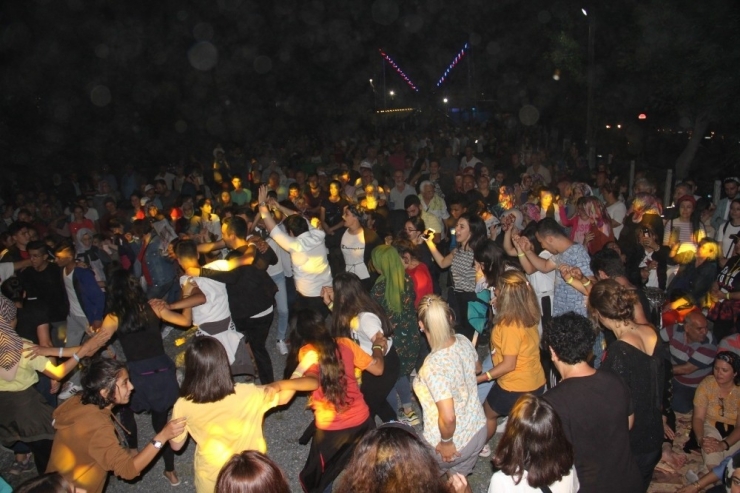 Festivale Büyük İlgi