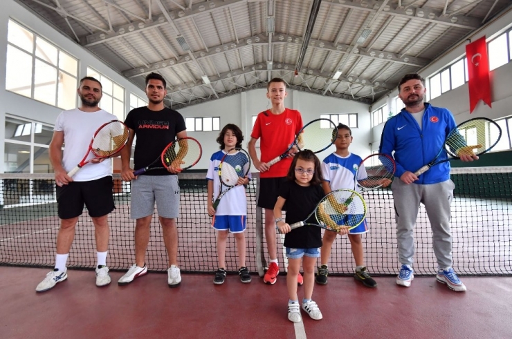 Sessizliklerini Raketle Bozdular