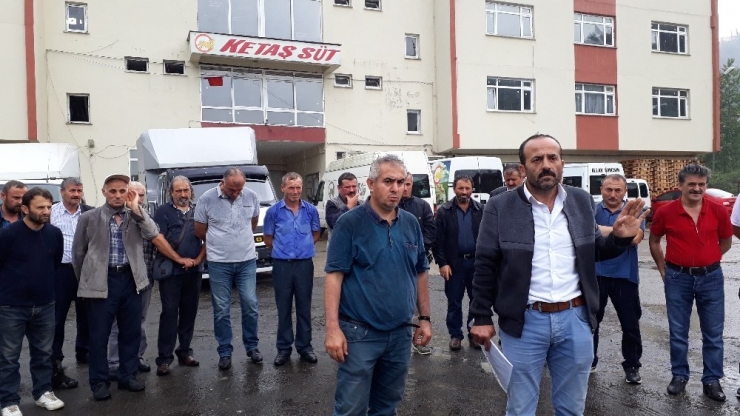 İflas Eden Süt Fabrikasının Satışının Durdurulmasına Üreticilerden Tepki