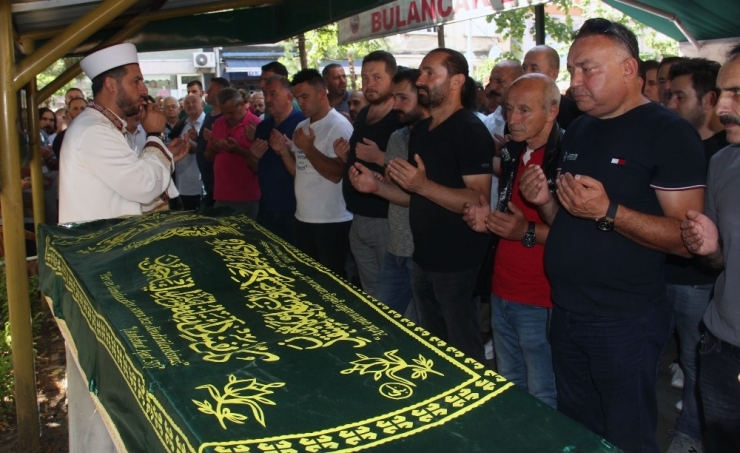 Trafik Kazasında Hayatını Kaybeden Müzisyene Son Görev