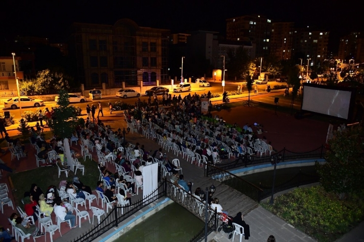 Yeşilyurt Belediyesi’nden ‘Açık Hava Sinema Günleri’