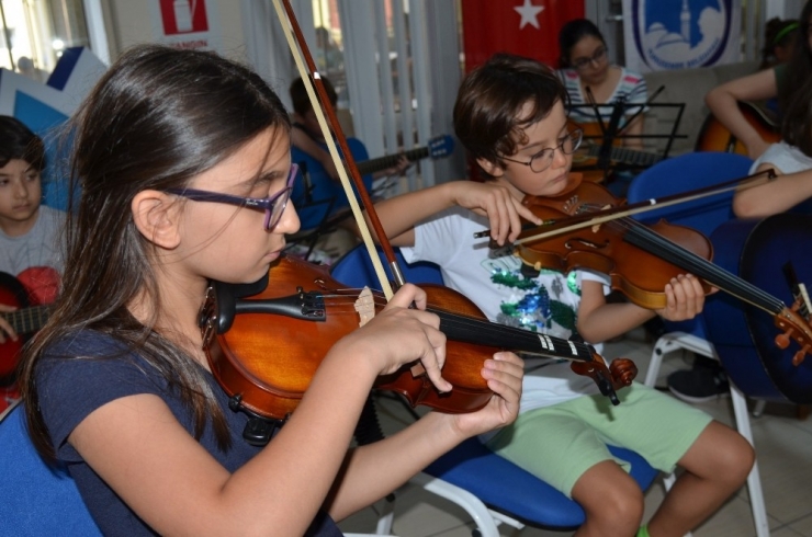 500 Öğrenci Kültür Merkezinden Faydalanıyor