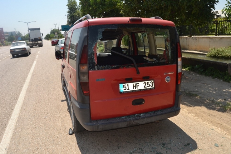 Kamyonete Arkadan Çarpan Motosikletli Yaralandı