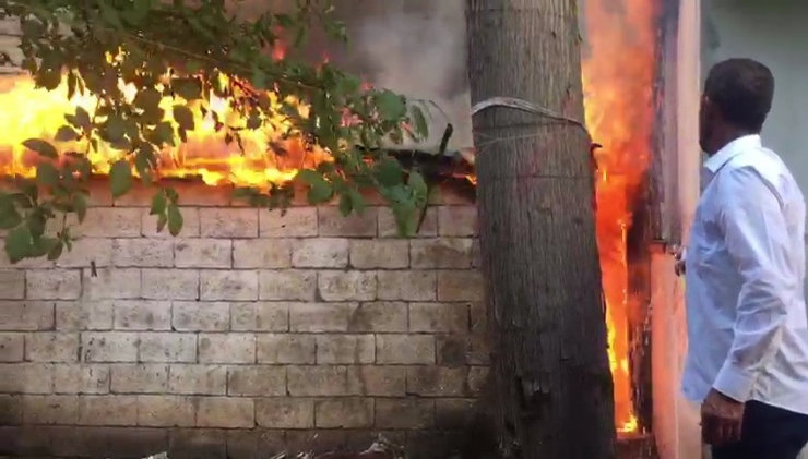 Odunluk Yangını Paniğe Neden Oldu