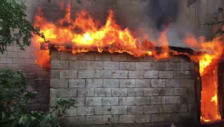 Odunluk Yangını Paniğe Neden Oldu