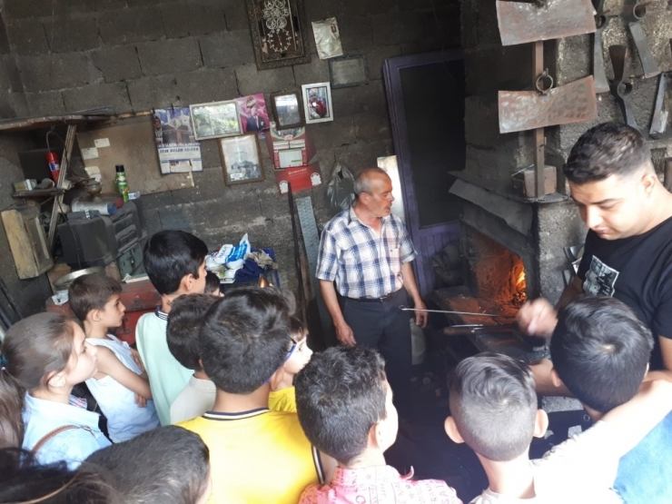 "Eskimeye Yüz Tutmuş Mesleklerin Tanıtımı" Yapılıyor