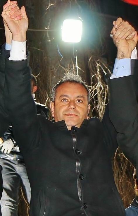 Başkanların Biri İstifa Etti, Diğeri Görevinden Alındı