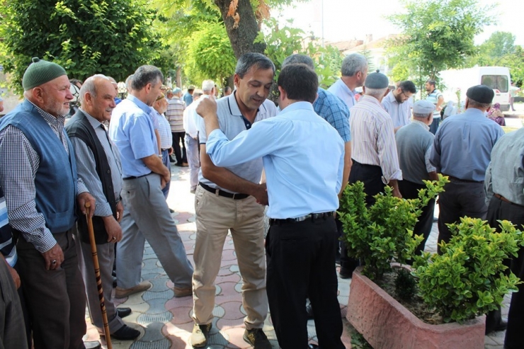 Başkan Özden Ve Eşi Kutsal Topraklara Uğurlandı