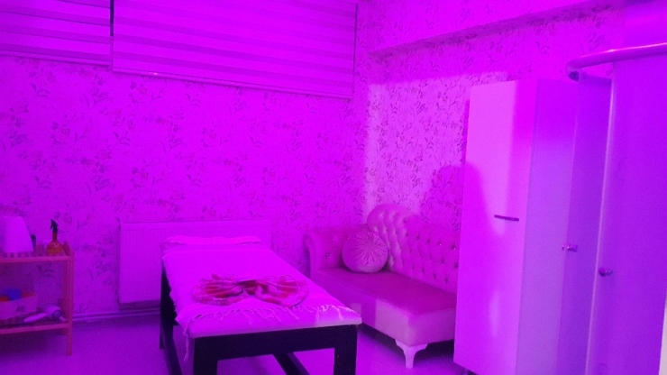 Ahlak Polisinden Masaj Salonlarına Baskın