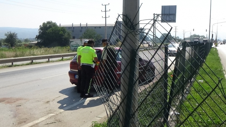 Frenleri Tutmayınca Karşı Şeride Geçti