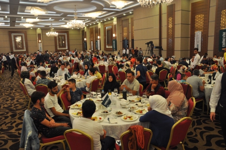 Eminevim 800 Kişiyi ’Ev’lendirdi