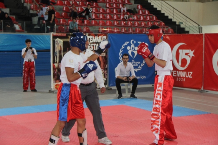 15 Temmuz Şehitleri Anma Ve Erciyes Dostluk Kupası Başladı