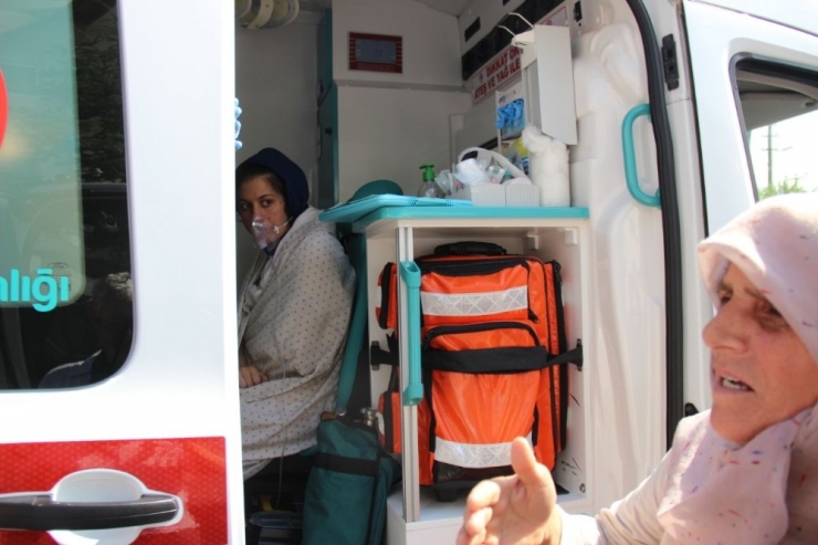 Kocaeli’de Çıkan Yangında Binada Mahsur Kalanları İtfaiye Kurtardı