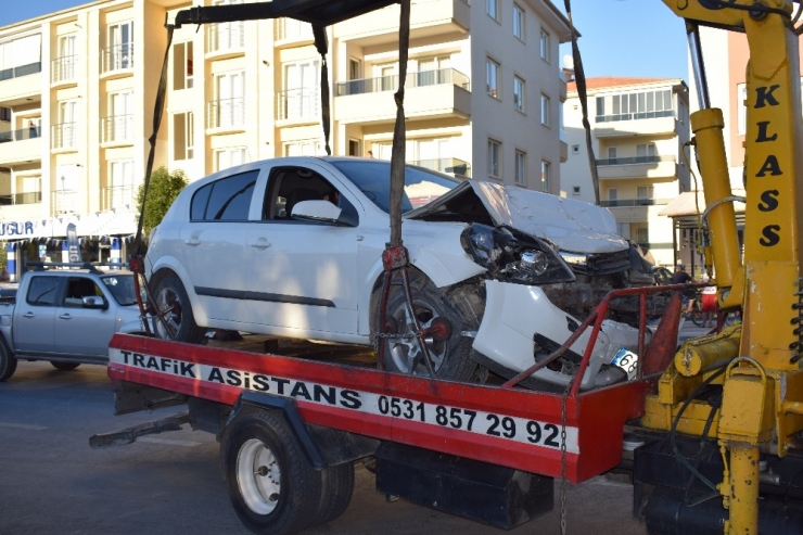 Çarptığı Sürücüyü Altına Alarak Sürükledi, Aracını Bırakıp Kaçtı