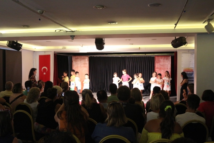 Marmarisli Miniklerden Muhteşem Gösteri