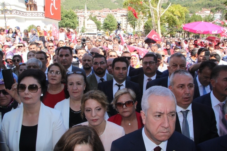 Bahçeli: “Suriye’nin Kuzeyinde Acilen Derinliği 30 Km’yi Bulan Bir Güvenli Bölge Kurulmalı”