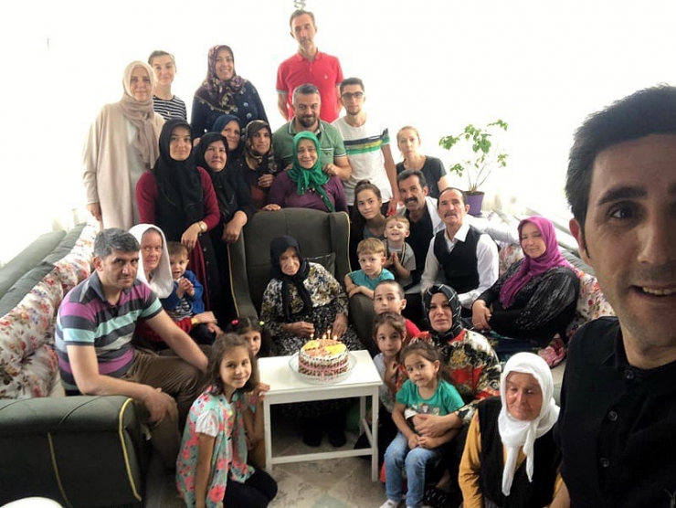 100 Yaşına Giren Ünzile Nineye Doğum Günü