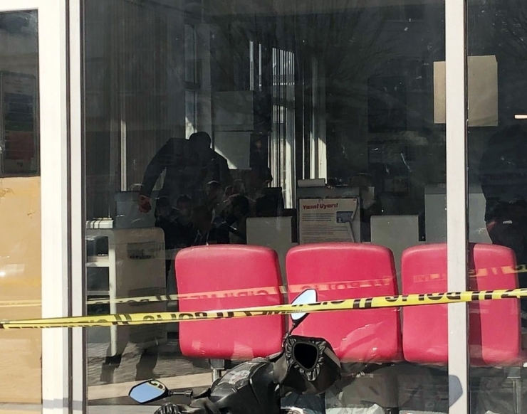 Annesini Öldüren Babasından Şikayetçi Olmadılar