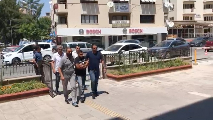 Kuşadası’nı Karıştıran Bıçaklı Cinayetin Zanlısı Tutuklandı