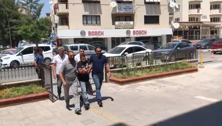 Kuşadası’nı Karıştıran Bıçaklı Cinayetin Zanlısı Tutuklandı