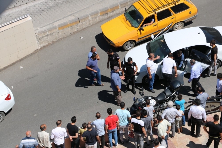 Trafikte Yol Verme Tartışması