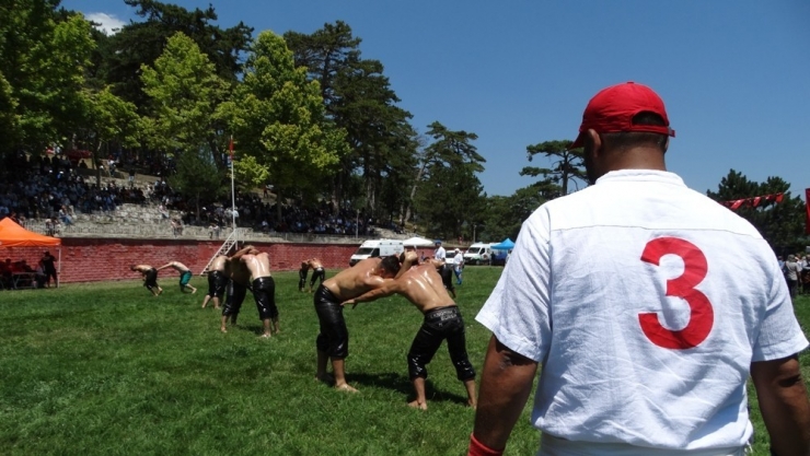 Tarihi Domaniç Güreşleri’nin Başpehlivanı Recep Kara Oldu