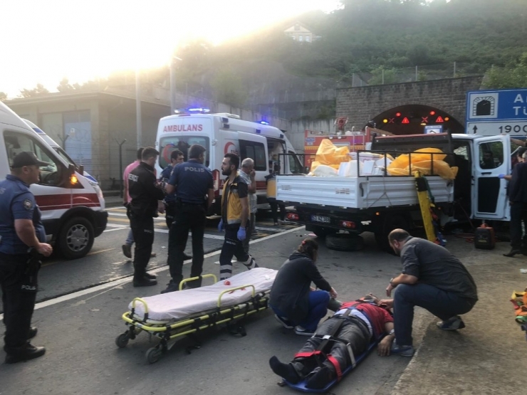 Tünel Girişinde Kaza: 1 Ölü, 5 Yaralı