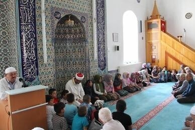 Yaz Kur’an Kursu Öğrencilerinden İlahi Ve Kur’an- Kerim Tilaveti