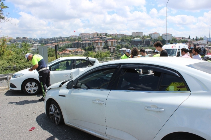 15 Temmuz Şehitler Köprüsü’nde Kaza: 3 Yaralı