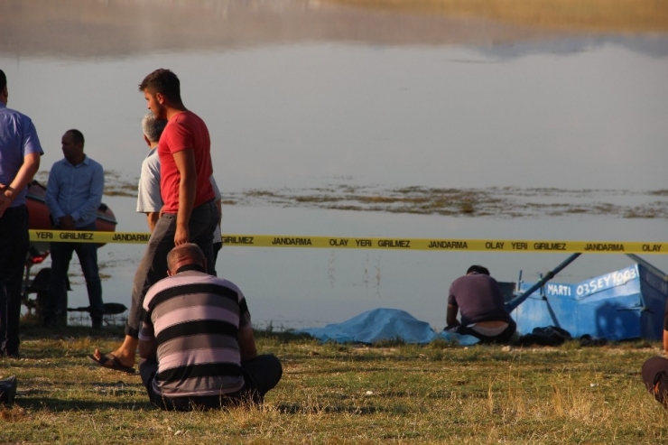 Afyonkarahisar’da Tekne Alabora Oldu, 1 Kişi Öldü