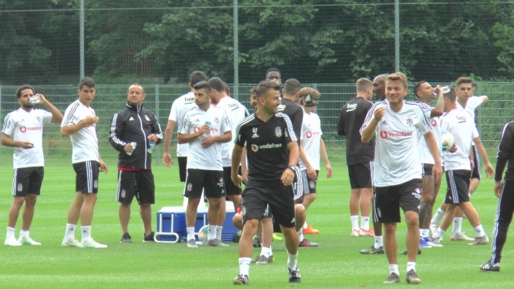 Beşiktaş, Yeni Sezon Hazırlıklarını Sürdürüyor