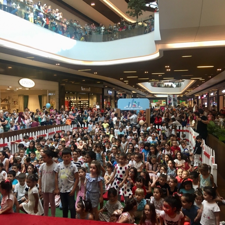 Çocuklar İbi Ve Tosi İle Eğlendi