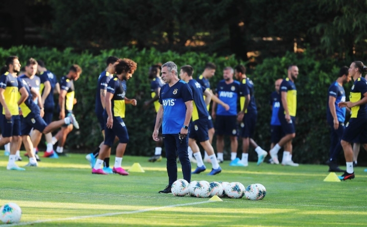 Fenerbahçe Hazırlıklarını Sürdürdü