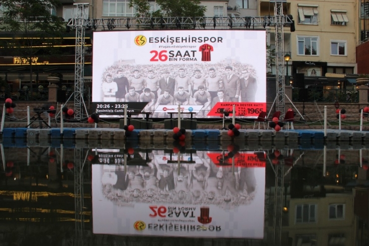 Alper Potuk’dan Eskişehirspor’a 100 Bin Lira Bağış