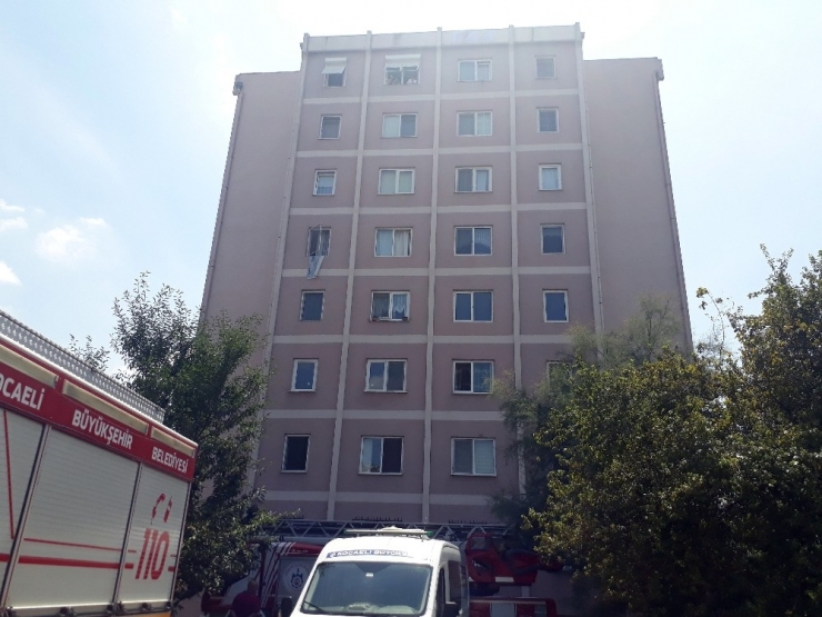 Yalıtım Yapan İşçi, Çatı Katında Ölü Bulundu