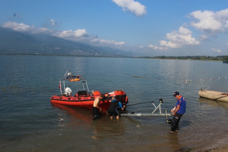 Sapanca Gölünde Kaybolan Çocuğun Cansız Bedenine Ulaşıldı