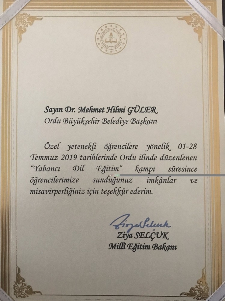 Başkan Hilmi Güler’e Eğitim Ödülü