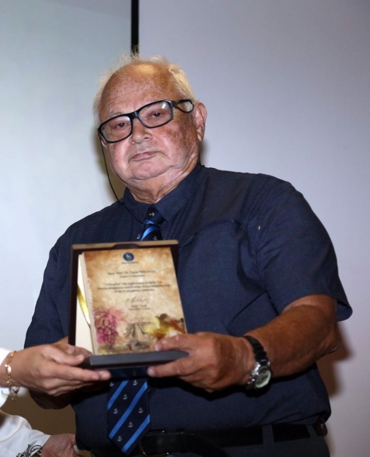 Prof. Dr. Hayat Erkanal Hayatını Kaybetti