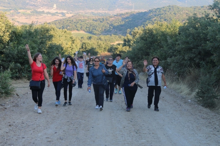 Sağlıklı Yaşam İçin Doğa Yürüyüşünü Tercih Ettiler