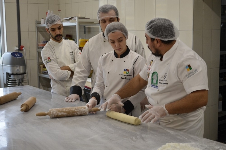 Turizm Ve Gastronomi Öğrencileri İşsiz Kalmıyor