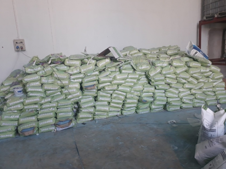 Antalya’da 14 Ton Sahte Gübre Ve Zirai İlaç Ele Geçirildi