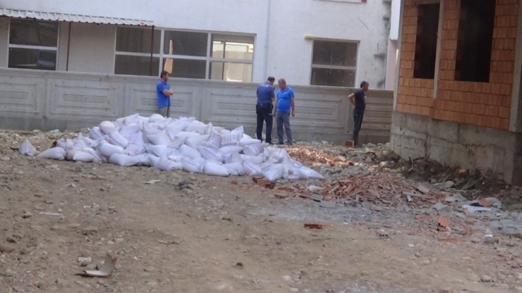 Edremit’te İnşaatın 3. Katından Düşen İşçi Öldü