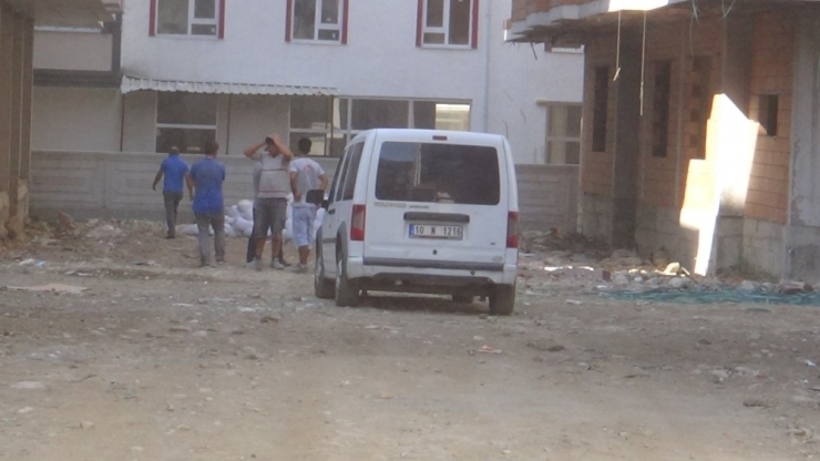 Edremit’te İnşaatın 3. Katından Düşen İşçi Öldü