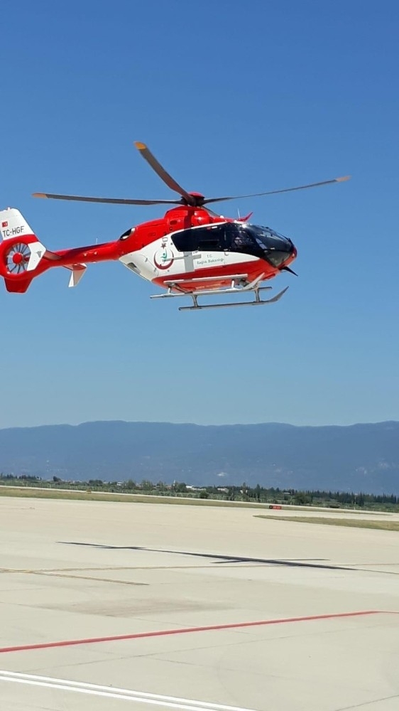 Ambulans Helikopter 74 Yaşındaki Hasta İçin Havalandı
