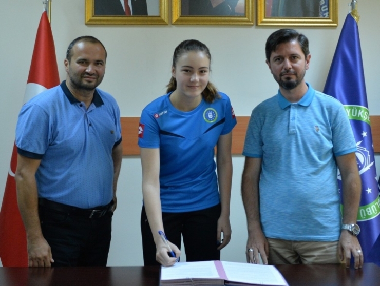 Masa Tenisine ‘Şampiyon’ Yatırım