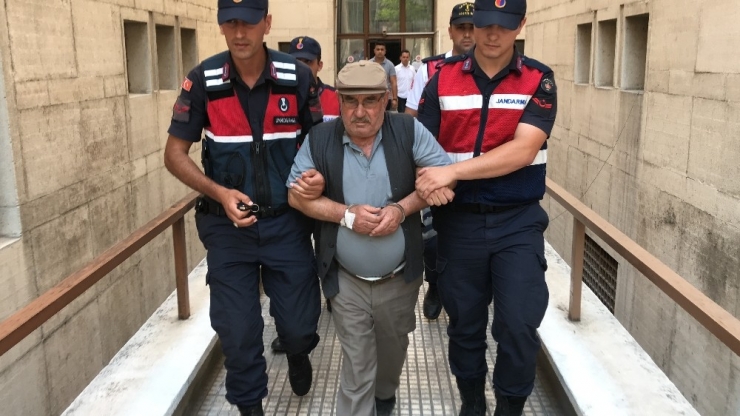 Köy Meydanındaki Cinayetin Zanlısı Tutuklandı